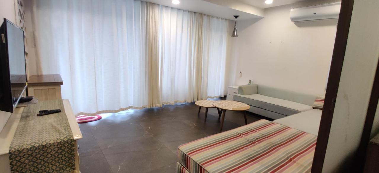 Aarju Luxurious Wave Lägenhet Calangute Exteriör bild